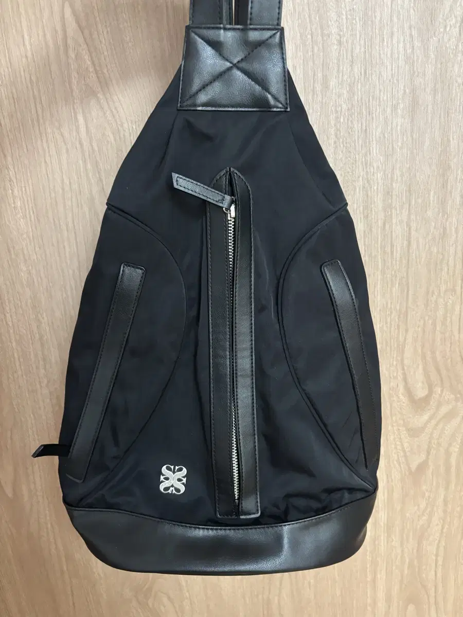 SATUR | 세터 Satur Nuoro 3way Tote Bag Glossy Black #세터